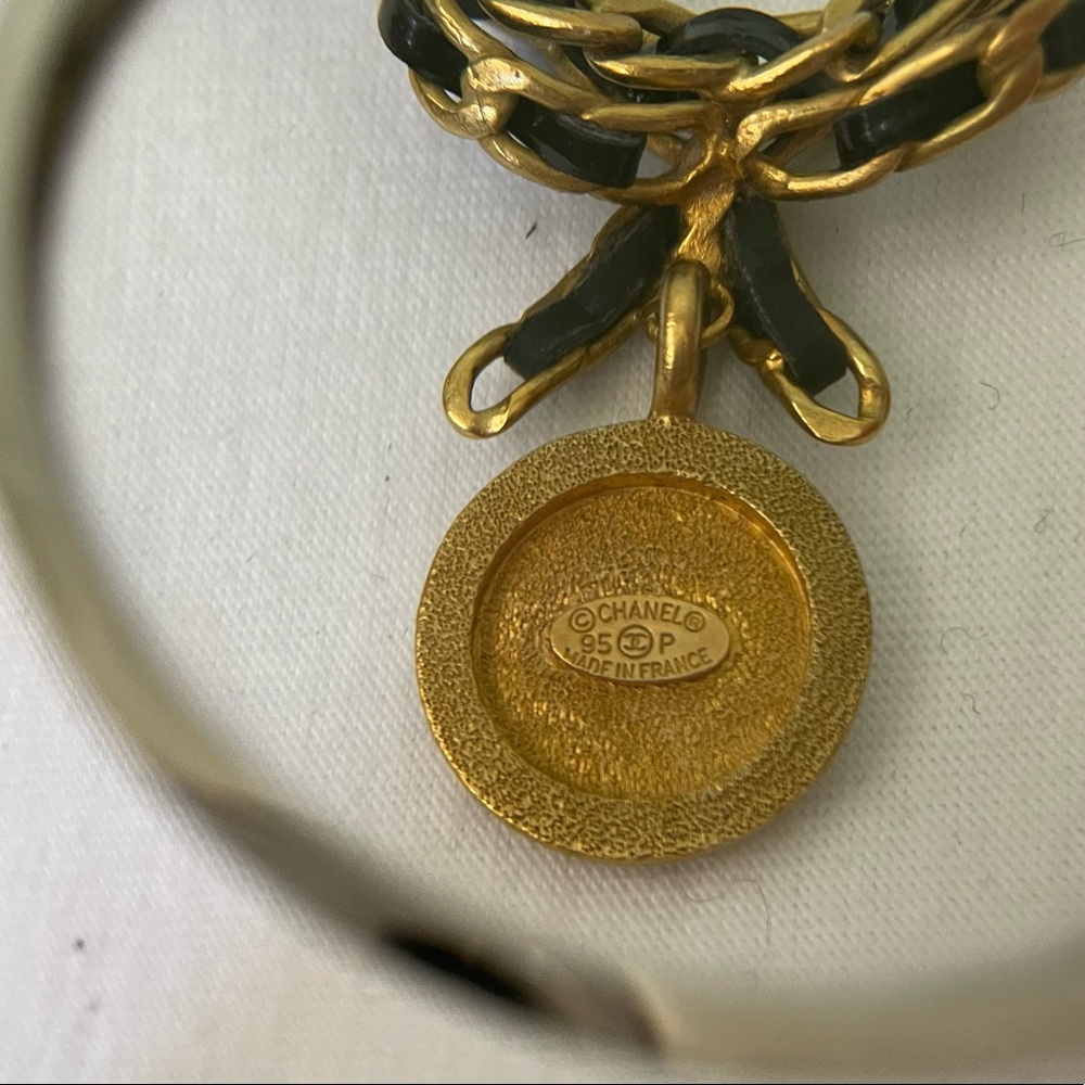 Authentic Vintage Chanel coin crystal choker necklace - Picture 5 of 7